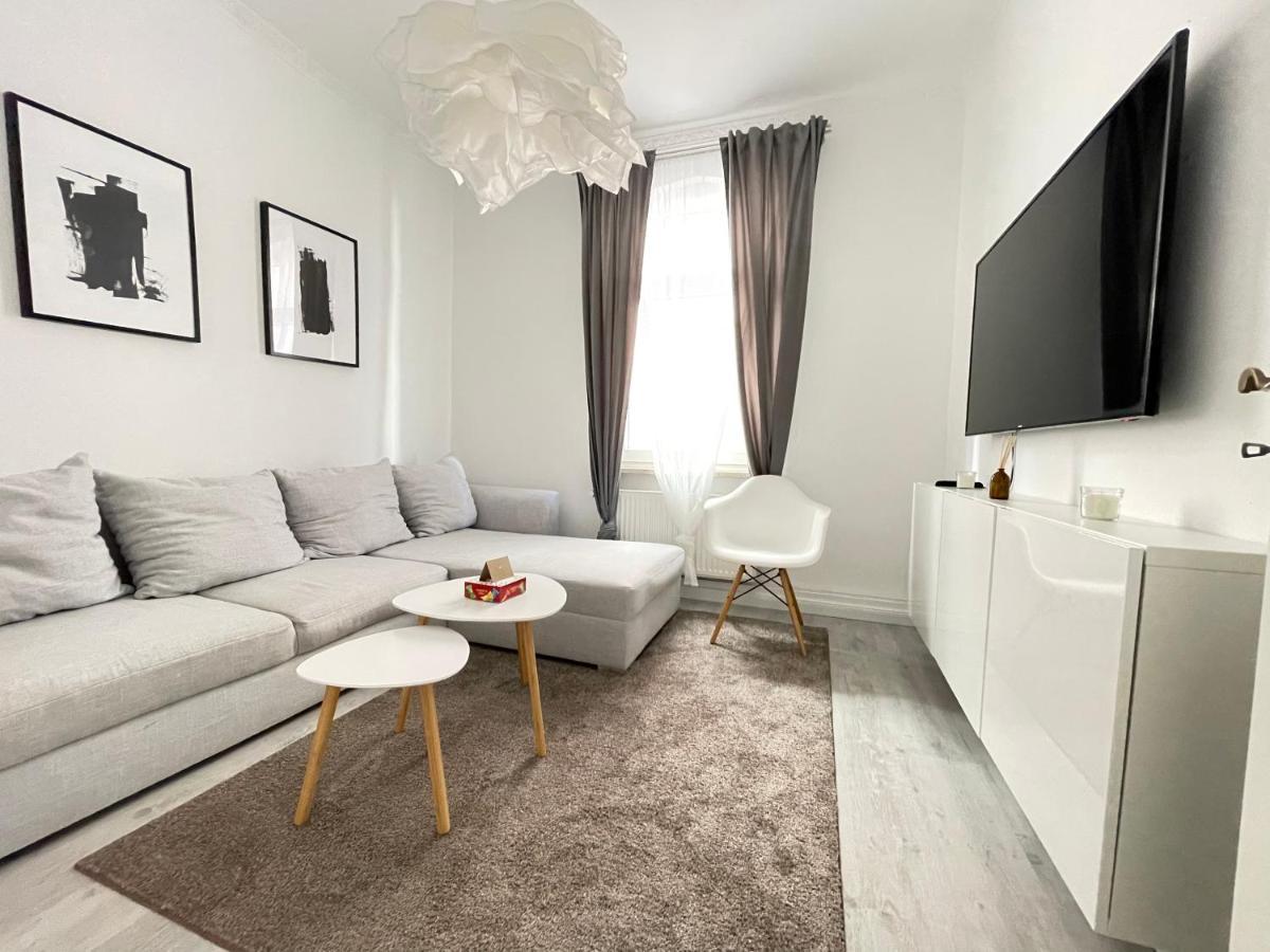 75Qm - 3 Rooms - Free Parking - Mallibase Apartments Hannover Dış mekan fotoğraf